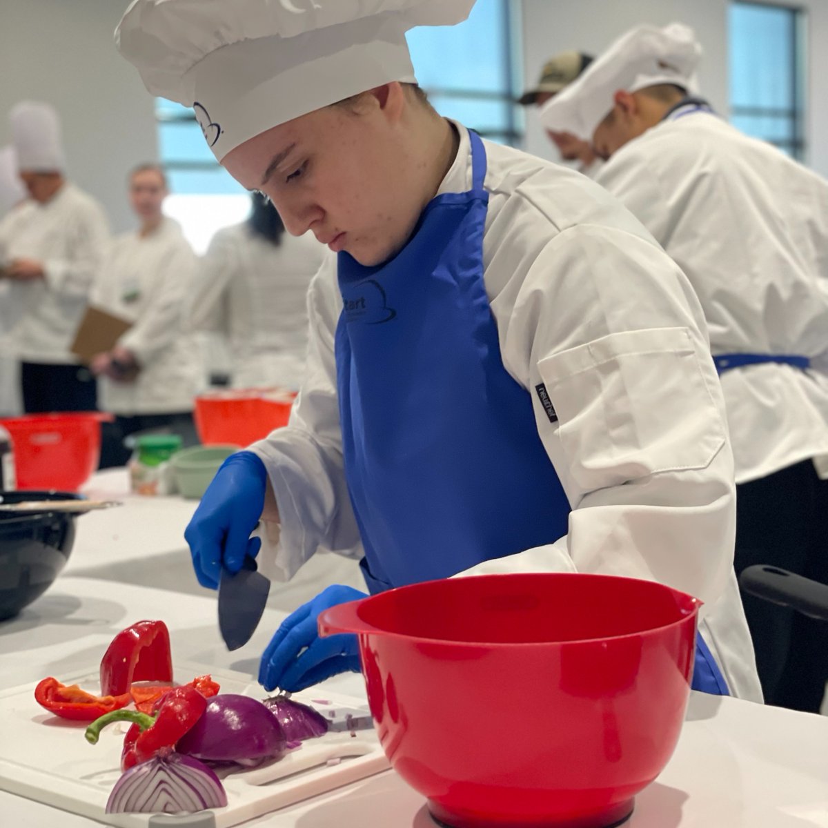 TheOfficialMHF's tweet image. The Nutrition category has begun!

Participating teams will demonstrate an understanding of nutrition by developing a menu that embodies the foundation of good health practices - and will be judged by children. 💪🏼🍎

#MichiganProStart #MadeInProStart #ProStartCompetition2023