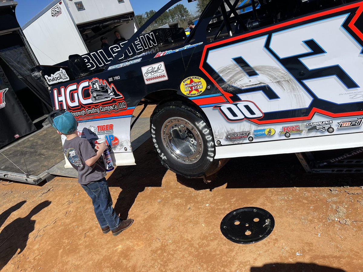 Mr Wyatt helping clean <a href="/carsonferguson/">Carson Ferguson</a> <a href="/PaylorMotorsprt/">Paylor Motorsports</a>  #93 with <a href="/Lucas_Oil/">Lucas Oil Products</a>  Slick Mist <a href="/Cherokee_DirtSC/">Cherokee Speedway</a> <a href="/SuperDuck93/">Donald Bradsher</a> <a href="/SASDIRT/">Southern All Star Dirt Racing Series</a>