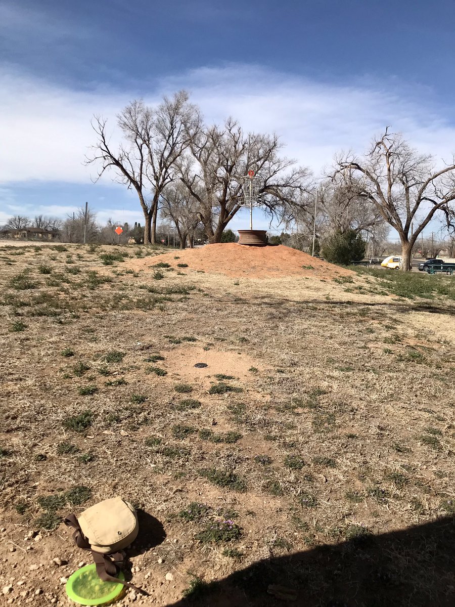 akw723's tweet photo. Disc Golf in the American Outback 🌵 https://t.co/G1TLatn5un