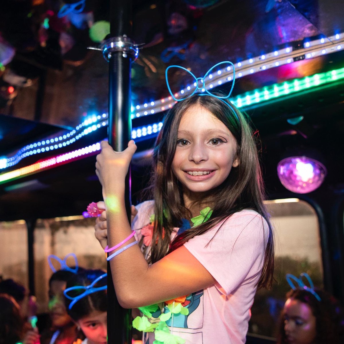 delmirojunior's tweet photo. #Aninhafaz10 Ontem registrei o Aniversário de 10 anos da Aninha. 
📷 @delmirojunior 

#nikon #sandisk #fotografia #photo #nikonbrasil #riodejaneiro #brasil #brazil #photo #fotograforj #festanoônibus #busparty #tijuca https://t.co/SgQRBMBhtA