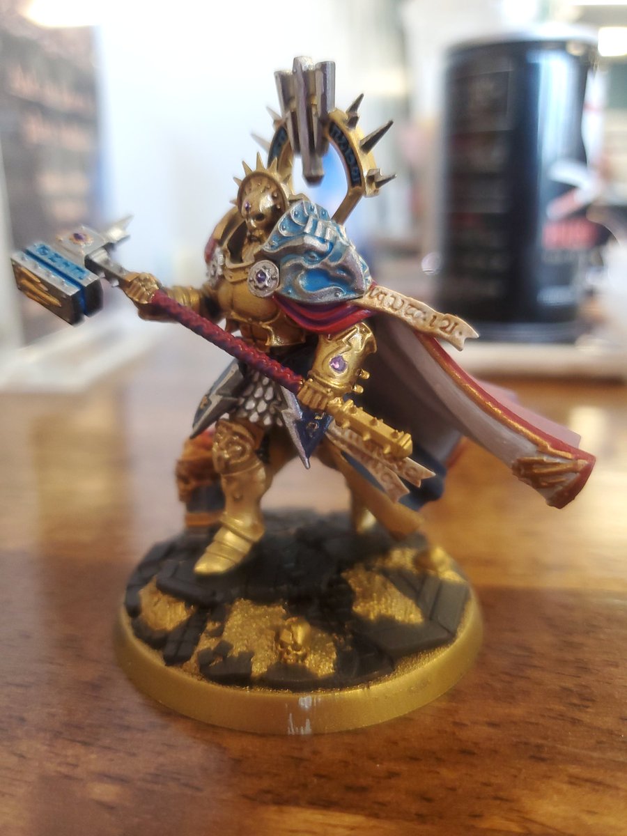 Auralninja's tweet photo. Been a bit quiet on the art front, but I've been getting into miniature painting on the side! Very fun! #WarhammerArt #warhammer #ageofsigmar https://t.co/hzWBvm7Ol0