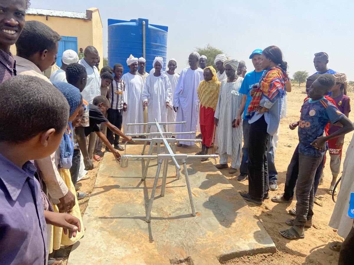 UNICEFSudan's tweet photo. Together with @IloProspects, @UNHCRinSudan, @UNICEFSudan welcomed delegates from @NLinSudan to visit East Darfur &amp; see how education, protection &amp; WASH transformed lives of displaced children &amp; host communities!
 
Thanks #Netherlands🇳🇱for your generous support of #PROSPECTS! https://t.co/6GkaQPUheg