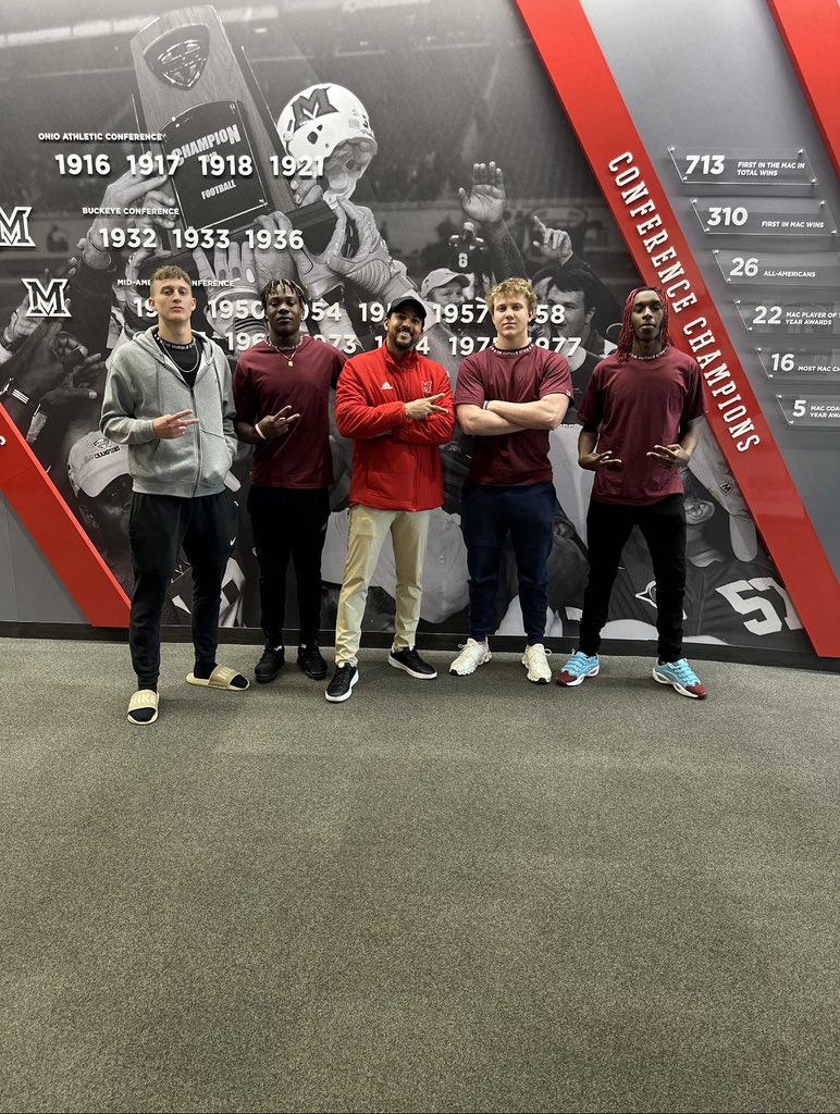 BradyWags22's tweet photo. #AGTG After a great visit I am blessed to receive a Division 1 offer to continue my athletic career at @miamiuniversity.  Thank you @Martin_Miami_HC @BlantonRobert @M_White03 for showing me great hospitality and the amazing facilities. @CoachA_GHS @Coachdebesse5 @coachcilumba https://t.co/pVKxJQNOel