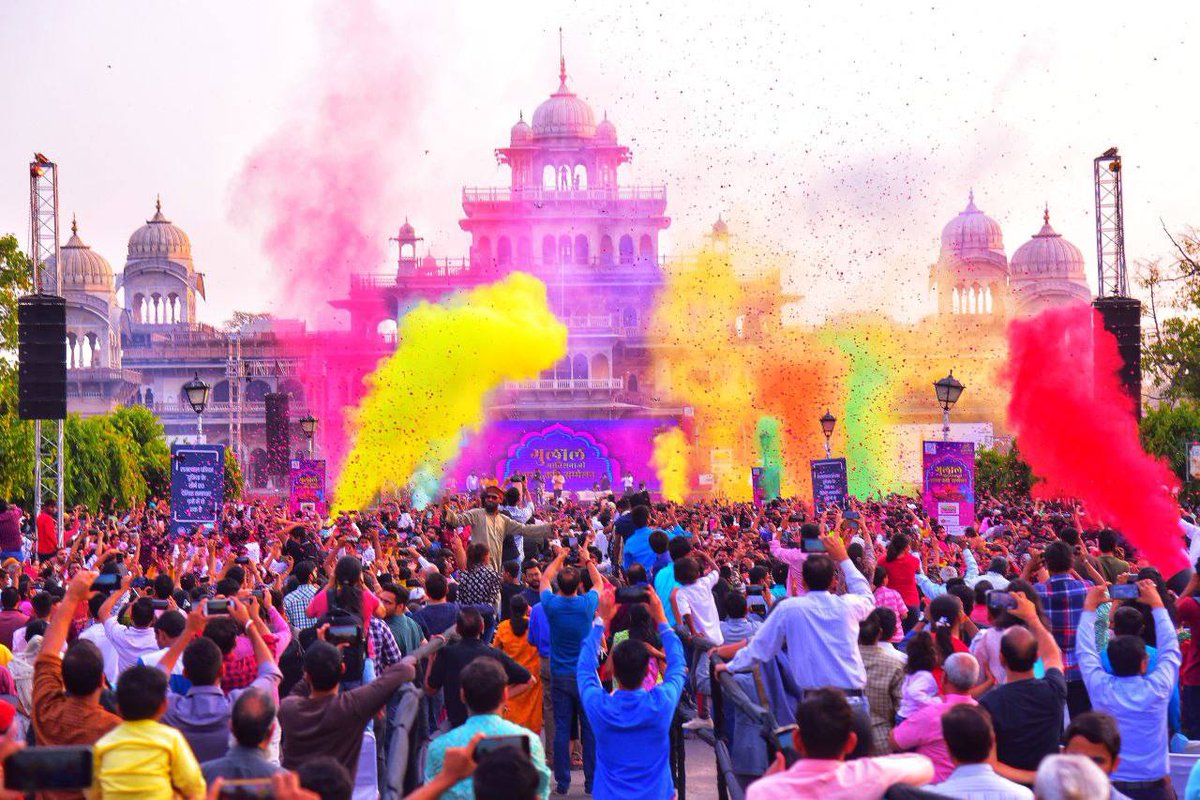 राजस्थान पत्रिका समूह के 68वें स्थापना दिवस पर जयपुर में होली उत्सव का भव्य व विहंगम दृश्य, #गुलाल_आतिशबाजी, #जयपुर
#HappyHoli 
#Patrika #RajasthanPatrika #FoundationDay  #AlbertHall #PinkCity #Gulal #fireworks2023
#patrika68 #PatrikaFoundationDay