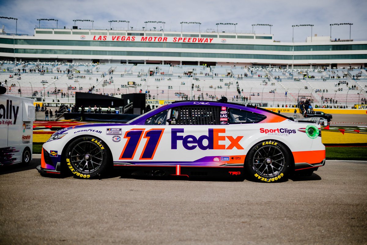 JoeGibbsRacing tweet picture