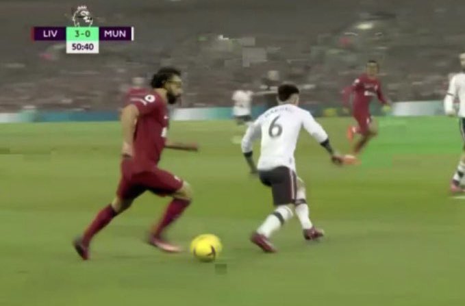 mjkennedy5's tweet photo. When this is your best defender ๐คฃ๐คฃ๐คฃ#backinyourbox https://t.co/jciSt4juul