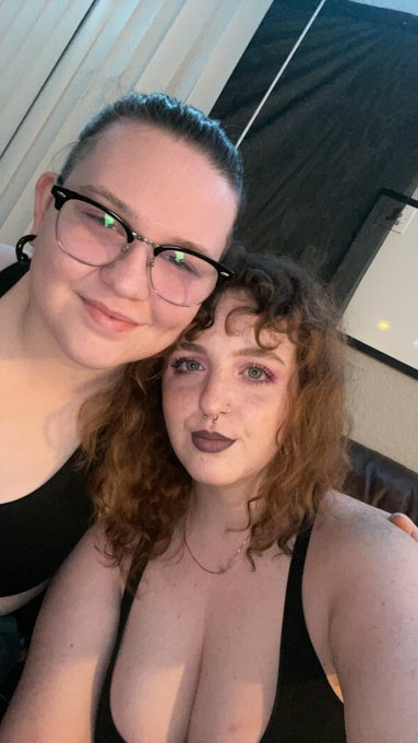 We&rsquo;ll be live &amp; FUCKING 🥵😈💦 #splashzone #labialovers #lesbiansfucking  https://t.co/lgHcySOnUF https://t<a href="/tag/splashzone"class="tags">#splashzone</a><a href="/tag/labialovers"class="tags">#labialovers</a><a href="/tag/lesbiansfucking"class="tags"><span>#lesbiansfucking</span></a>