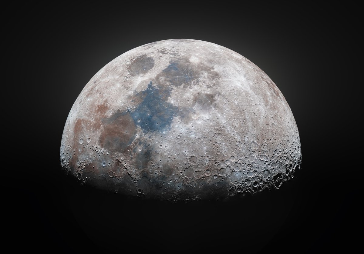 I took an obscenely high resolution photo of the moon on Wednesday. Zoom in and check out the details! 

(Uploaded only 25% of the original image size due to twitter image size limits)
