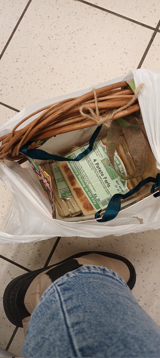 ChemWithRachel's tweet image. The classic northern Irish living in England hand luggage bundle #BagOfBread