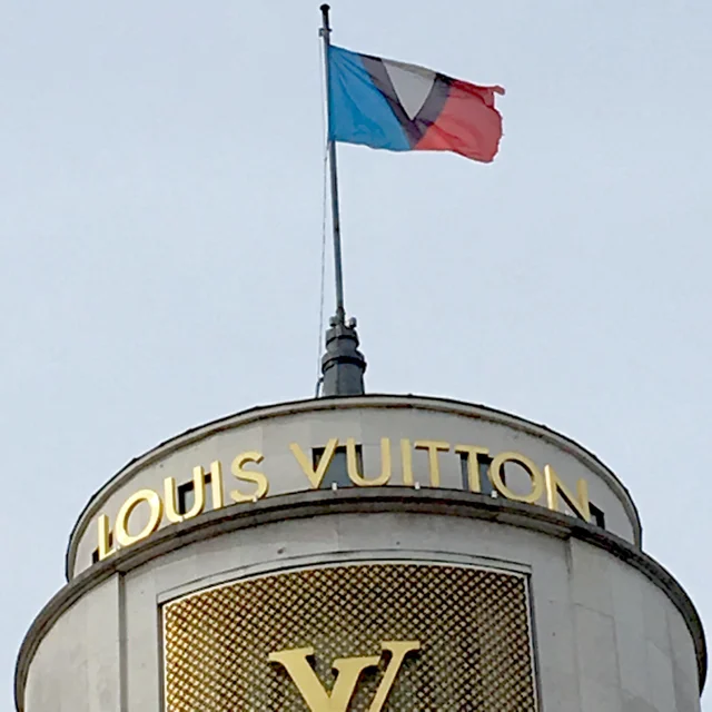 April 2019. London. A View Of The Louis Vuitton Store On Bond Street In  London Stock Photo, Picture and Royalty Free Image. Image 120303870.