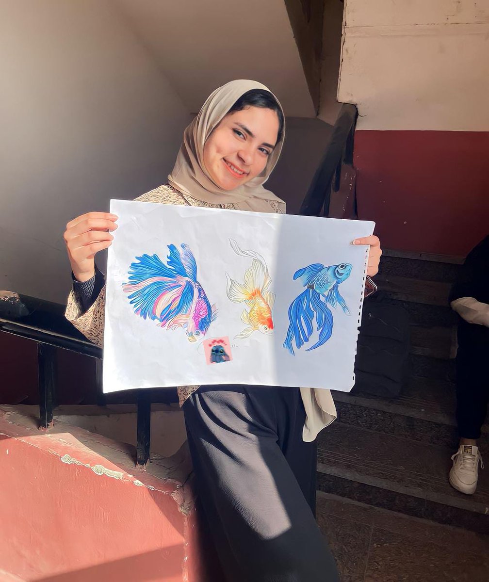 1907_mony's tweet photo. الارت والارتيست 😂💙💙💙💙🐟 https://t.co/06tvp0kPUi