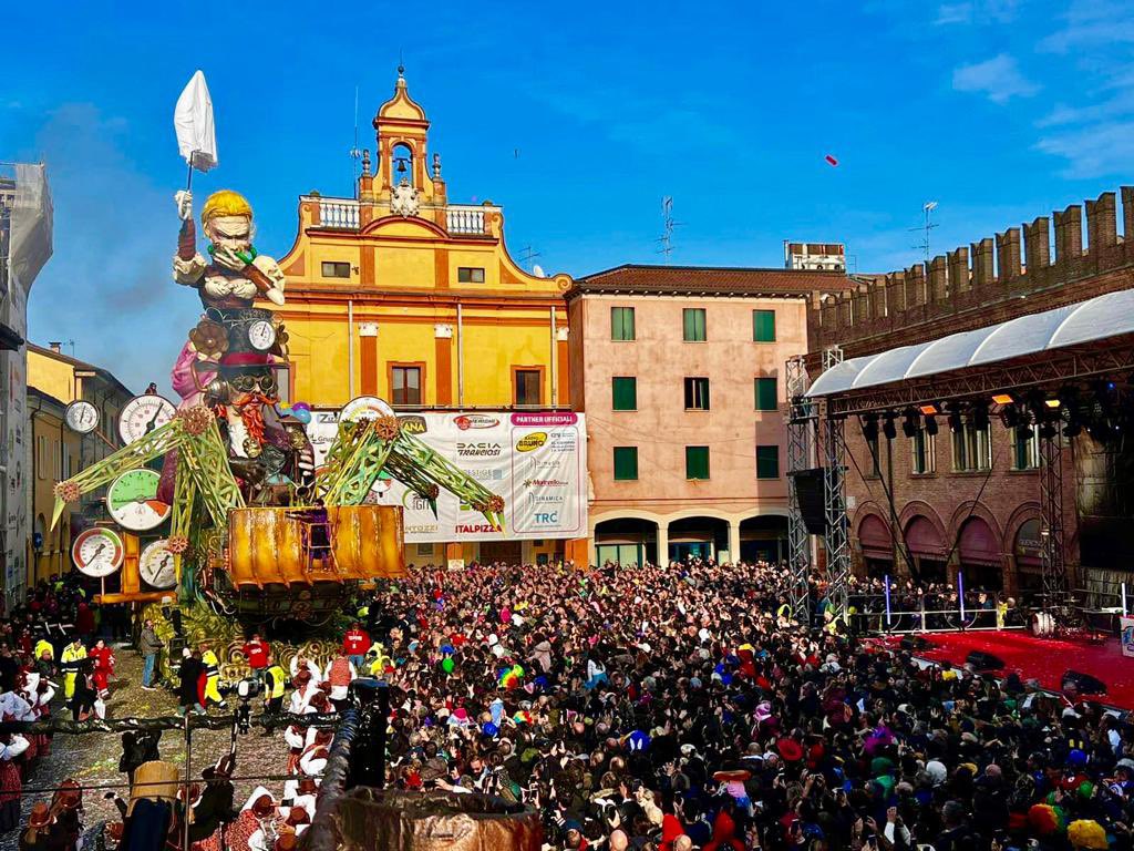 Con la giornata di oggi si è chiusa una strepitosa edizione del Cento #Carnevale d'Europa. 

Congratulazioni a tutte le associazioni carnevalesche, al Comune di Cento, alla Fondazione Teatro Borgatti e alla ManservisiEventi.

Orgogliosi di essere come <a href="/RegioneER/">Regione Emilia-Romagna</a> al loro fianco.