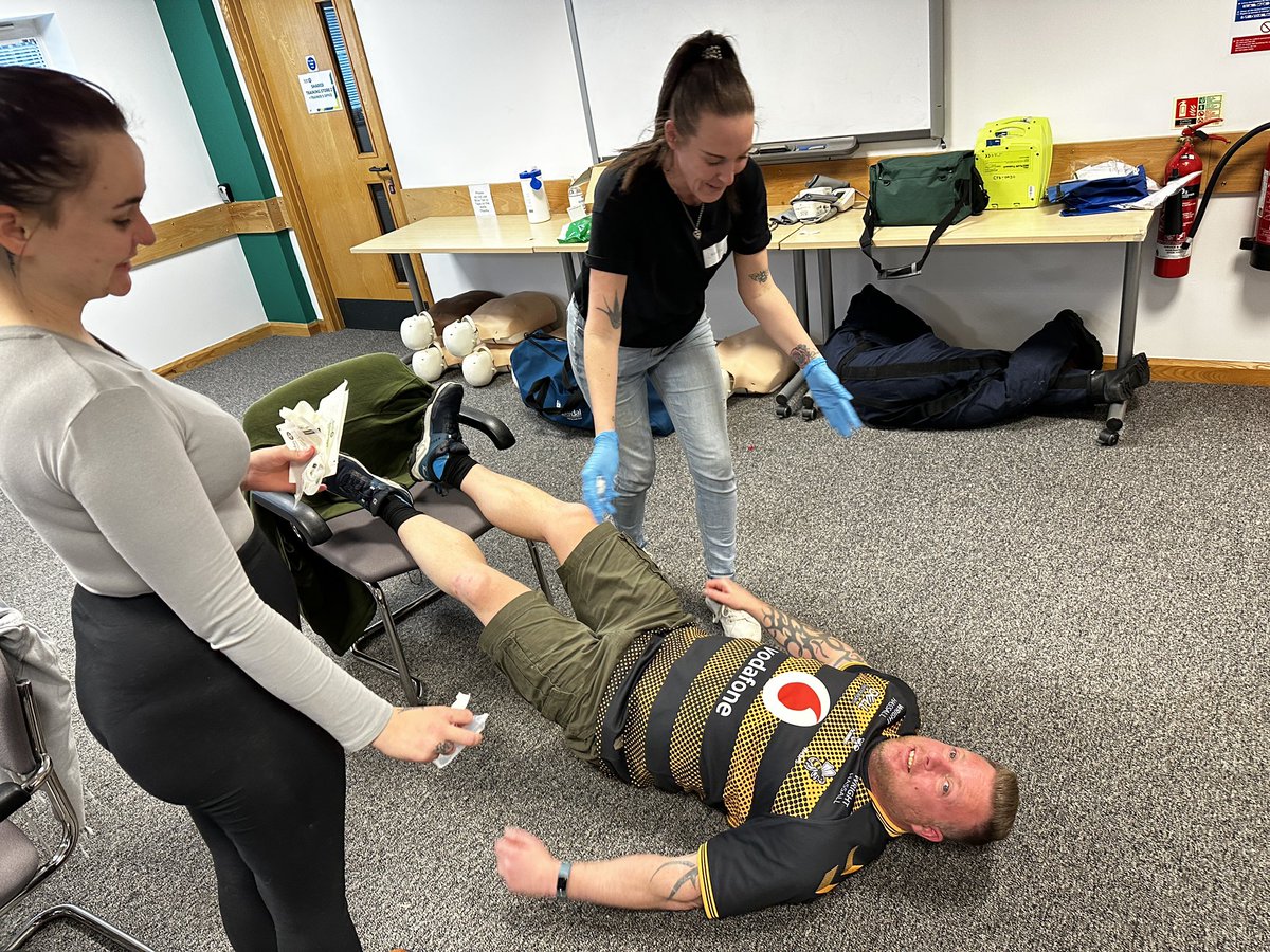 So that’s a wrap on day two of the OFA course, such a great day with our new First Aider and Hospital Care Volunteers. @SJA_Sussex @SJAIntTraining #AskMe #MySJADay #StJohnPeople