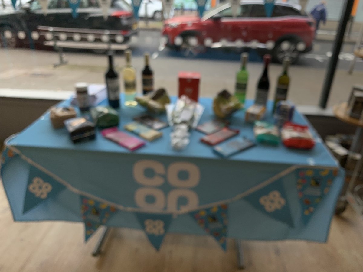 Spent a great morning our @coopuk store in Cotmandene Crescent taking #ChooseFairtrade, Benefits of Membership and Local Community Fund with customers and local councillors #ItsWhatWeDo #beingCoop