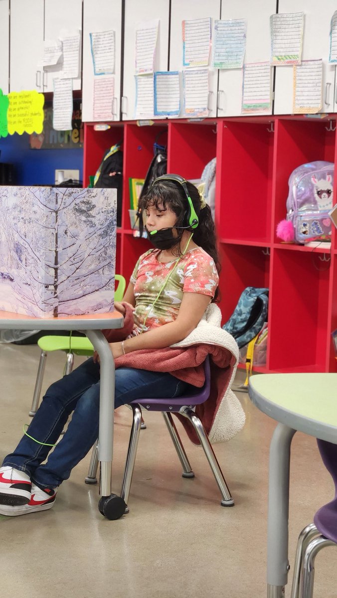 AzaleaSelgado's tweet photo. We have continued using #Flipgrid and getting ready for #TELPAS this week! My students are ready to show what they know!!  I just earned a new @MicrosoftFlip badge: 500 Response videos! I’m a champion of student voice. https://t.co/XIElqP6OtO #RooNation https://t.co/VpTOtOkUUG