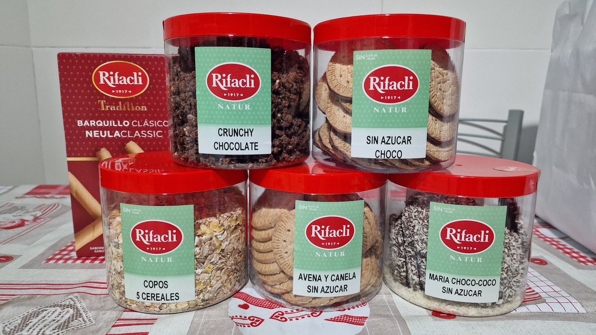 hoyviajamosweb's tweet photo. Hemos bajado de #Tarragona bien provisto de galletas #rifacli ya tenemos provisiones hasta nuestro próximo viaje @TGNturisme https://t.co/VcdpvsNZnQ