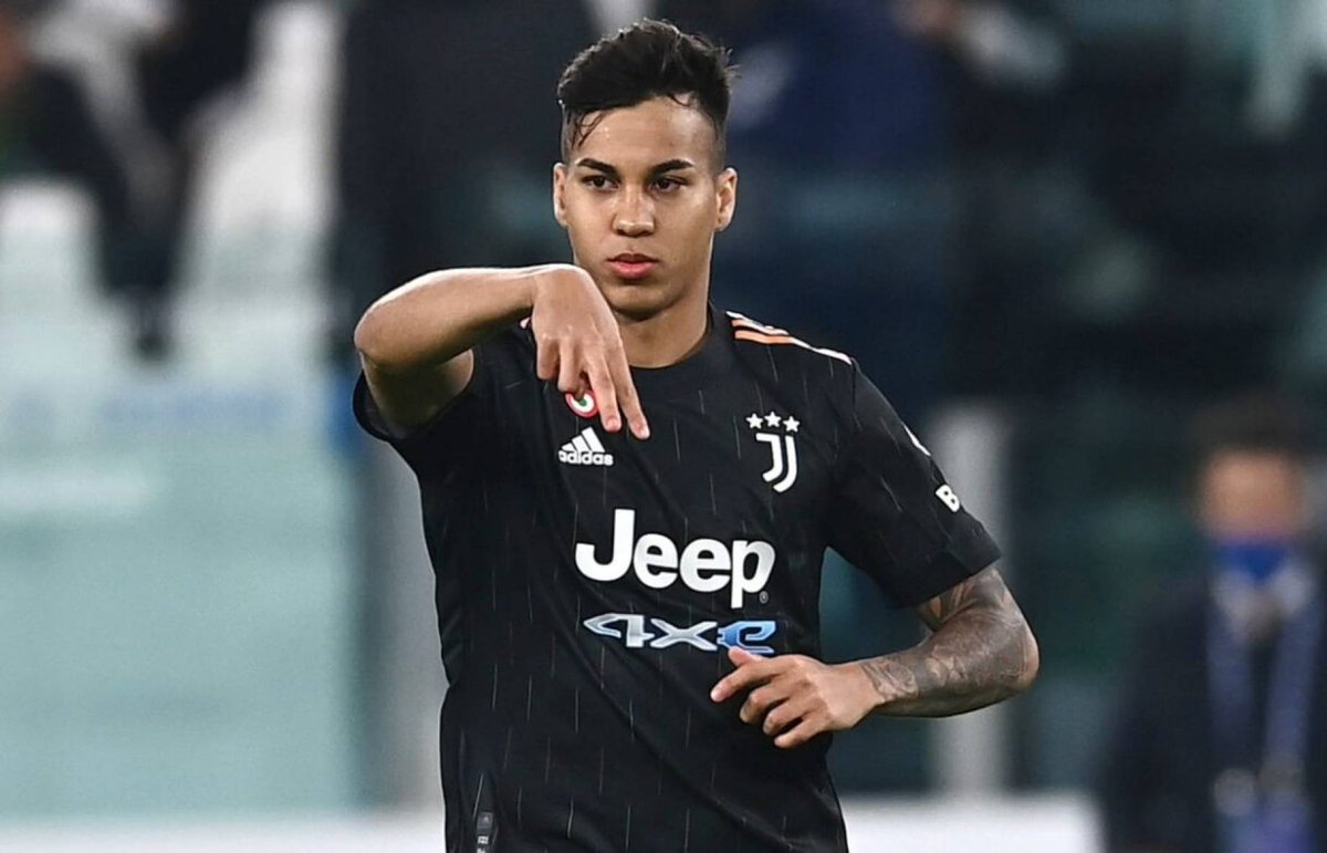 Pensiero dell'1:42: kaio jorge è vivo?