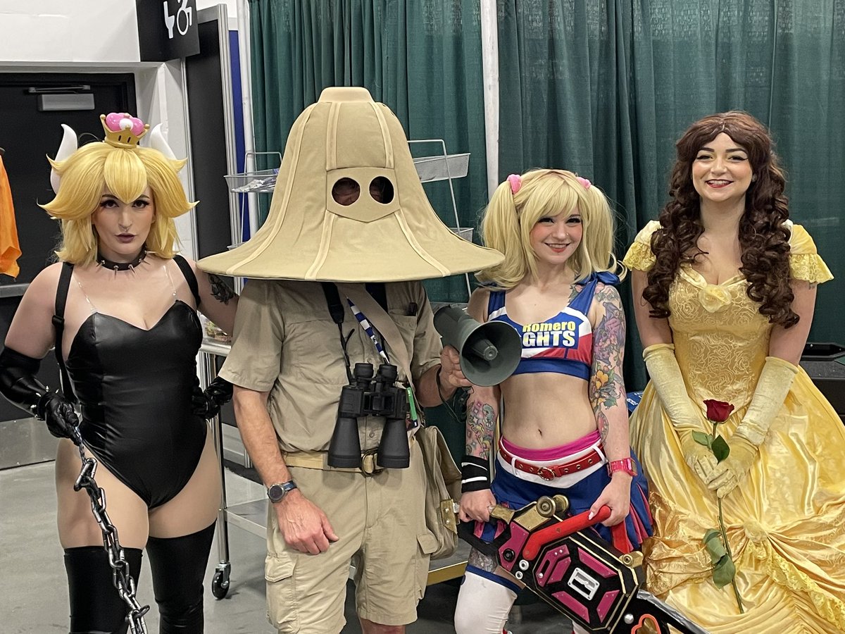 WatchGirlsPlay's tweet image. guys
guys look
spaceballs
#ECCC2023
