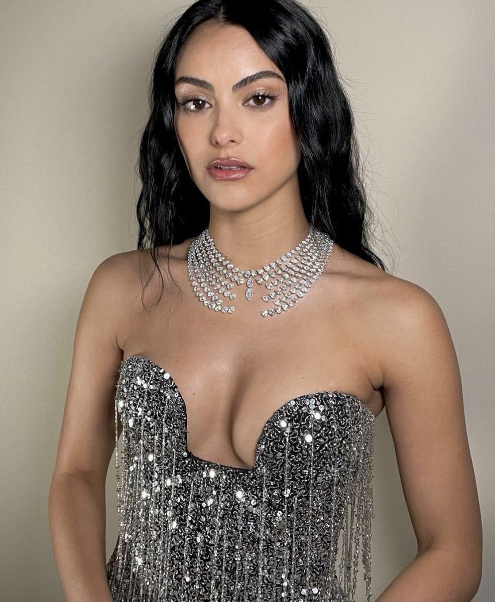 FilmUpdates's tweet photo. Camila Mendes and Jenna Ortega will play sisters in upcoming @A24 film ‘ALBA’. https://t.co/PEnmjypMpJ
