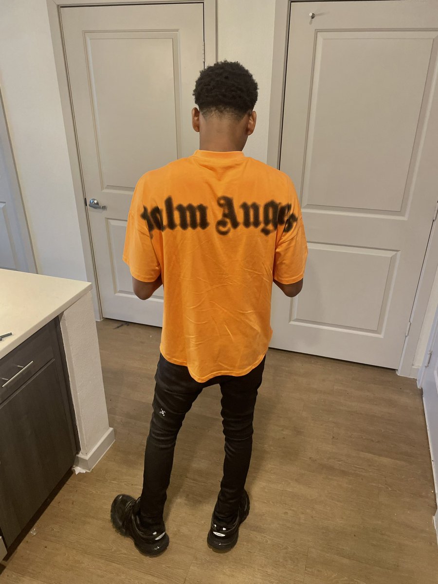 214Deuce's tweet photo. And i get fly ash especially in a orange fit 🦅 #ArPromo #moneyheist #pvamu https://t.co/vveaXnCGnb