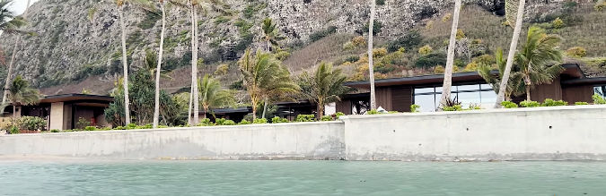 PicardSa's tweet photo. Obama's $10 mill + new home on Oahu, just feet from the "climate crisis RISING OCEAN DANGER" ... and liberals fell for it.
#ObamaIsALiar #TrumpIsALaughingStock https://t.co/QD5MfL6aMa