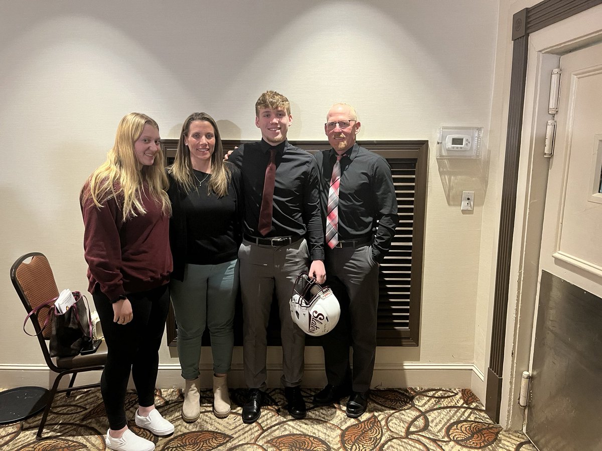SlaterAthletics's tweet photo. Congratulations to Ashton Kluska our football scholar athlete #SlaterNation https://t.co/6jwHh2PKpO