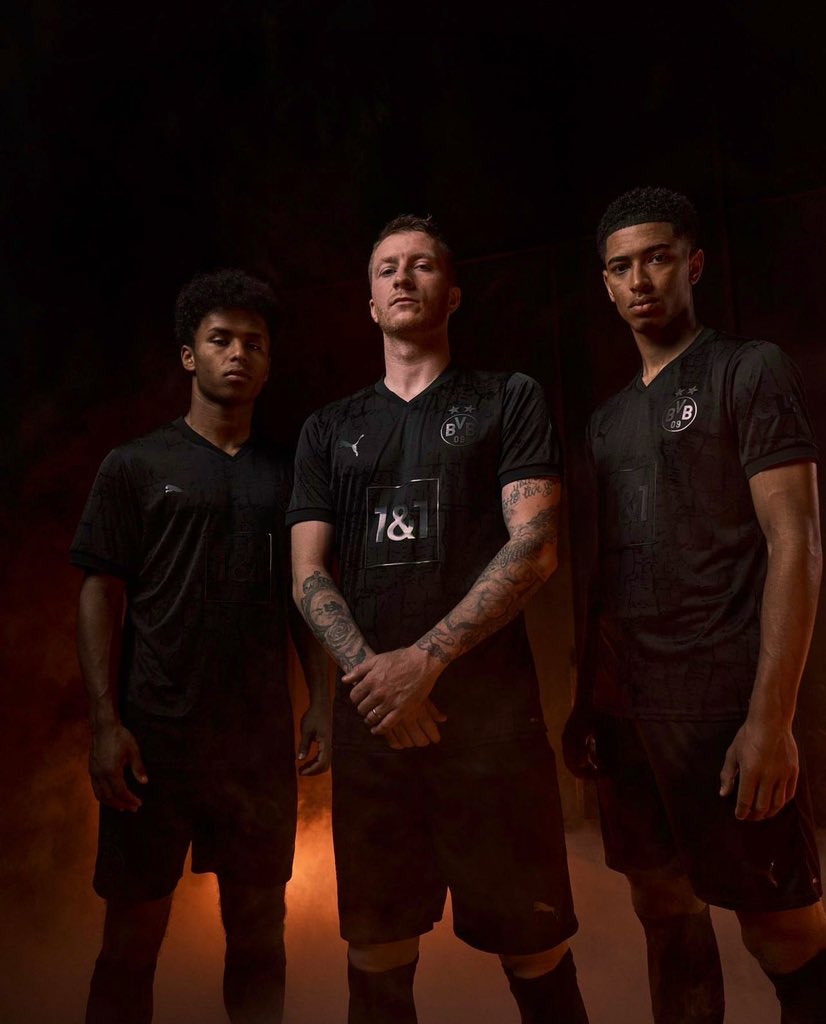 REGALARÉ 25 MIL PESOS EN CASH.

Si el Borussia Dortmund le gana al Chelsea el martes daré el dinero. Mis dinámicas son reales. Le transferiré al ganador y enseñaré pruebas. Para participar es obligatorio darle RT a este tweet y seguirme.