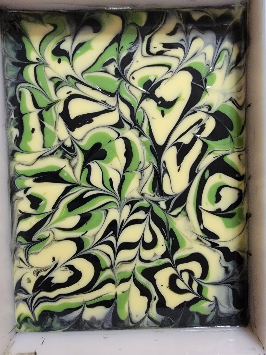 krissyjill1's tweet image. Slab molds...love the design space, but I always feel awkward when cutting it. #soap #handmadesoap #smallbatchsoap #supportsmallbusiness