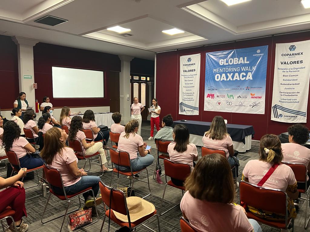 MediaticaAgenda's tweet photo. #NoticiasAM | 🔴 Con gran éxito arrancó la Cuarta Edición del Global Mentoring Walk Oaxaca 2023
@Coparmexoaxaca

#AgendaMediática | 💻 Visita nuestro portal web para más información: https://t.co/jyWABMMKA6 https://t.co/zVQbgY9Jag