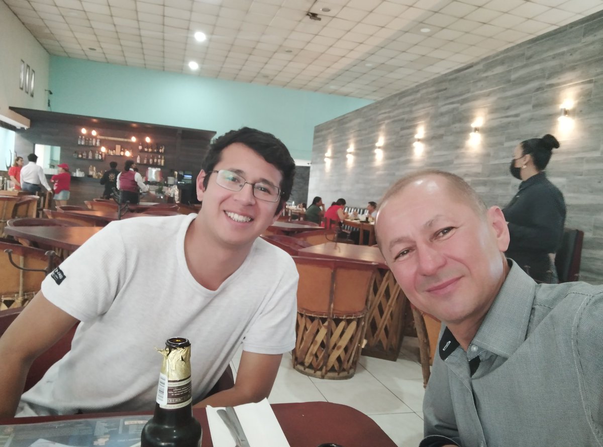 fredyacob's tweet photo. La ventaja de trabajar es convivir con mi #Chilpayate
a la hora de la comida @AcoLevi
#VillaDelMar #Tehuacán
Se come delicioso y a precios muy, pero muy económicos.
Se los recomiendo https://t.co/04xRQBsIwy