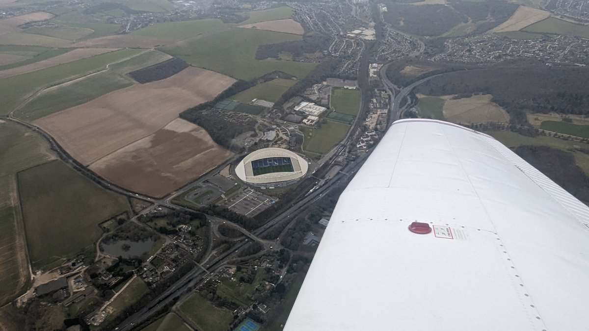 MikeyFarr1's tweet photo. A friend of mine recently passed his PPL and offered to take me up for a flight today.
Absolutely stunning views... 😍
Flying over the AMEX must have been one of the coolest things I've ever done.
#BHAFC https://t.co/evO4jKLByO