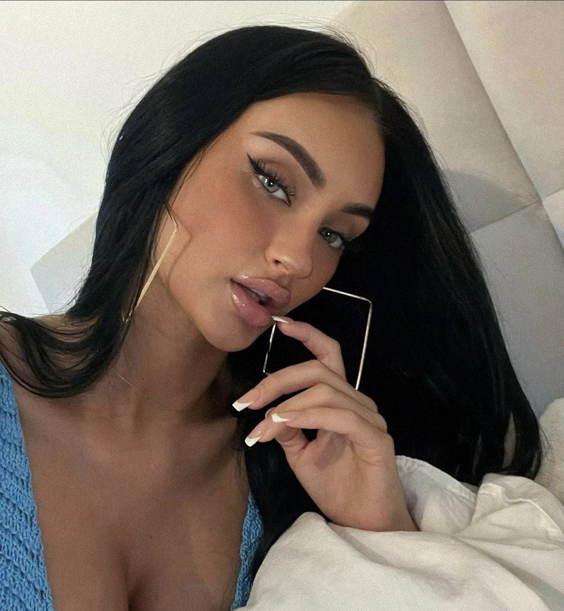 lNNSANNE's tweet photo. ⠀
⠀
⠀⠀⠀⠀⠀ *⠀  𝙄' 𝙈⠀  𝙊  𝙉  𝙀    𝙄 𝙉
⠀⠀⠀⠀⠀     ⠀    α⠀ mıllıon.
⠀⠀⠀𝘽 𝘼 𝘽 𝙔, ⠀don’t  чou  𝘼 𝙂 𝙍 𝙀 𝙀 ?

⠀ https://t.co/bWb2trfyBS