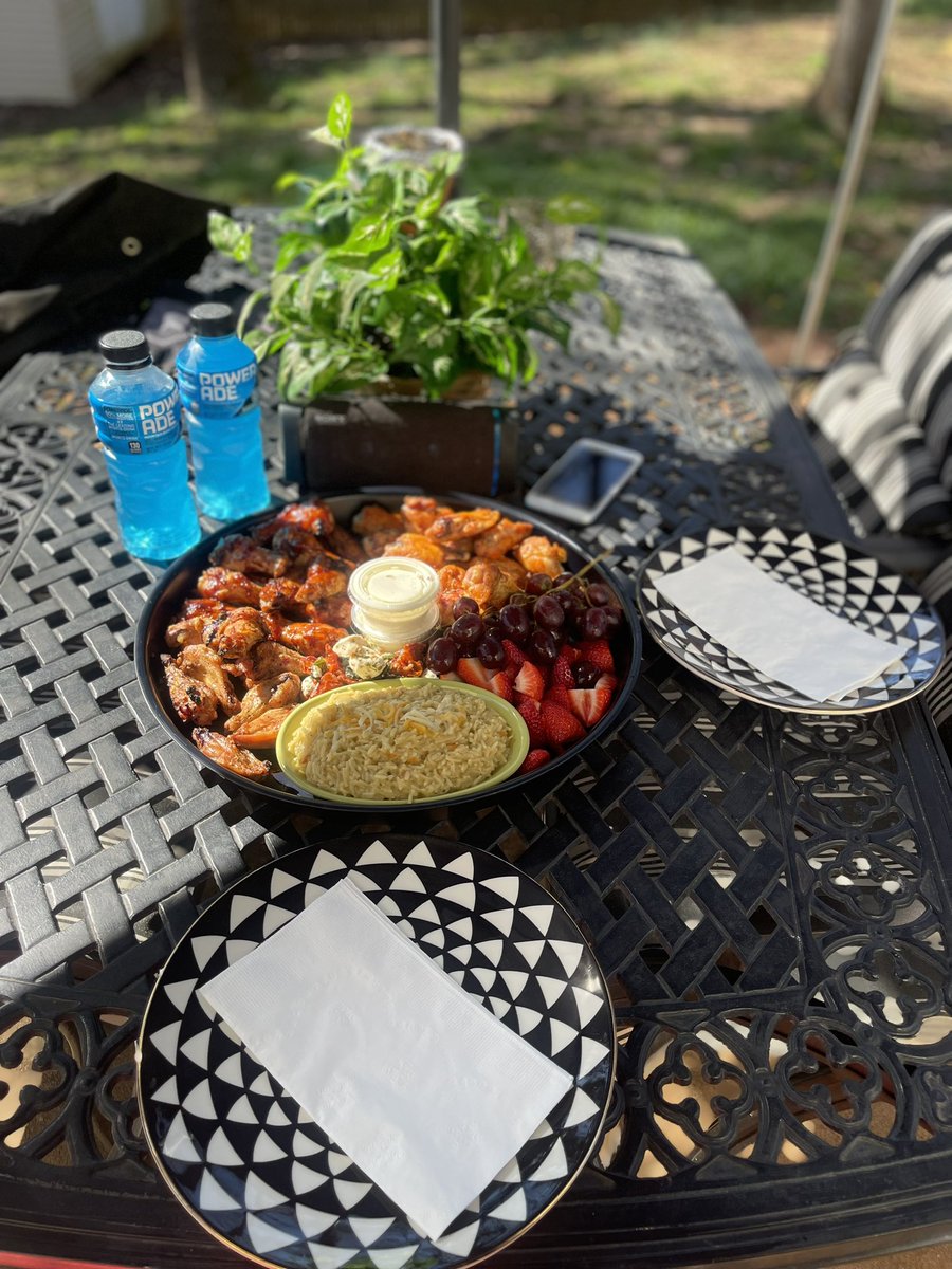 ColtD14's tweet image. Got down on the Traeger today for lunch with my little man. Colt the bolt loved his wings. 👍🏼🤘🏼🙌🏼🤩✨🥰 @TraegerGrills @TraegerGrillsUK #wings #bbq #buffalowings #delicious #happysunday