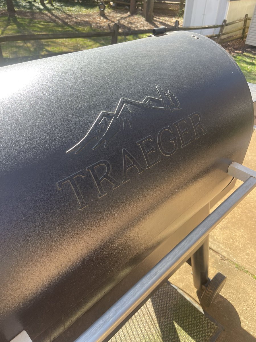 ColtD14's tweet image. Got down on the Traeger today for lunch with my little man. Colt the bolt loved his wings. 👍🏼🤘🏼🙌🏼🤩✨🥰 @TraegerGrills @TraegerGrillsUK #wings #bbq #buffalowings #delicious #happysunday