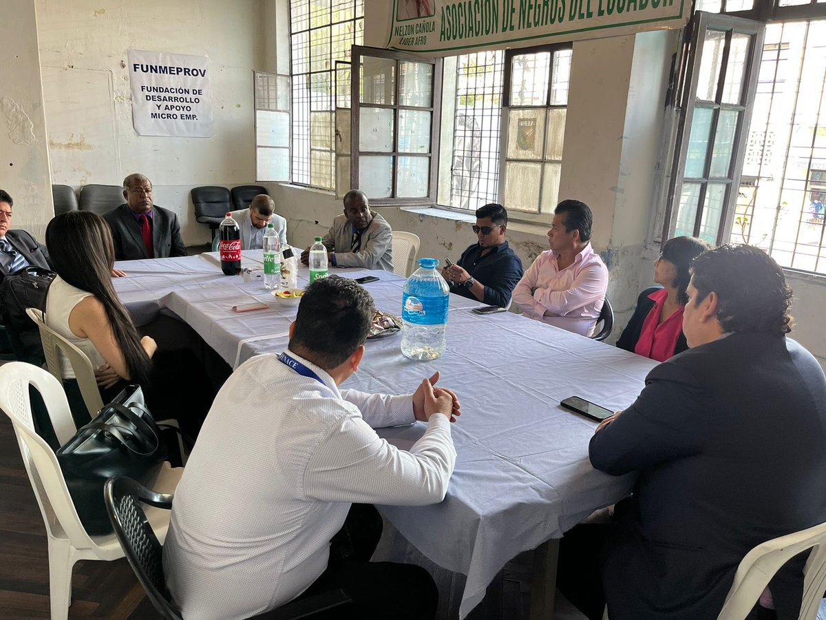 GomezlRichard's tweet photo. Gracias a la ASONE, Asociación de Negros del Ecuador, por el respaldo a esta #VocaliaDeTerritorio

Buscamos garantizar que las demandas del pueblo afroecuatoriano sean atendidas, al mismo tiempo que reciban la atención de calidad que todos los ecuatorianos merecen en el IESS https://t.co/A1rbzVsM6G