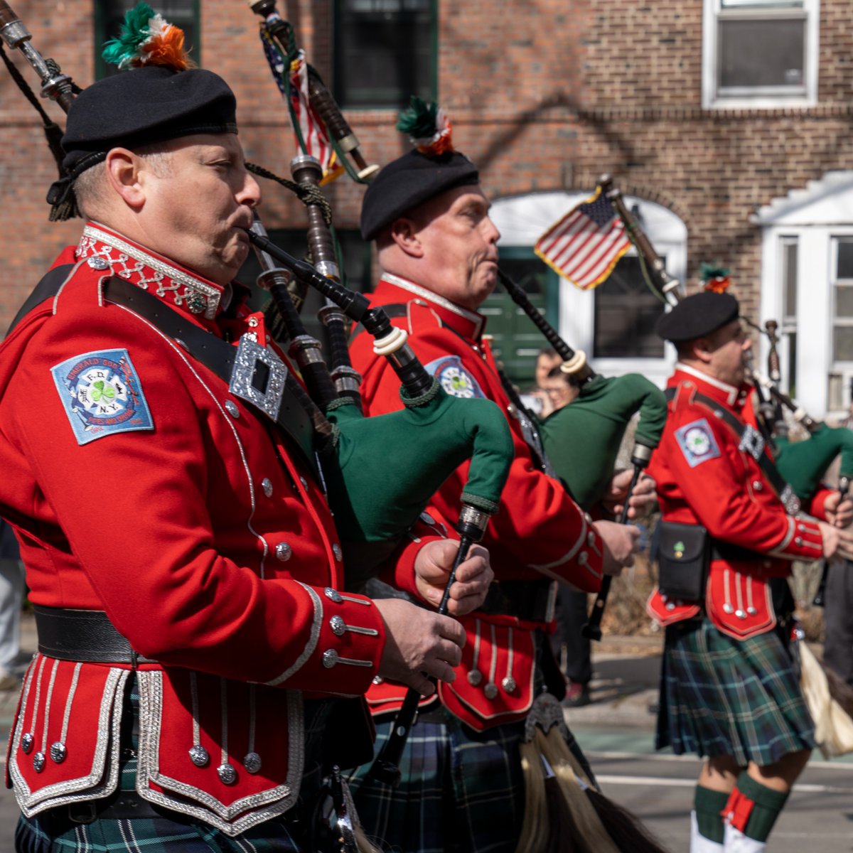 ChrisBanuchi's tweet photo. Enjoyed my afternoon at the St. Patrick's Day parade in Sunnyside, Queens. https://t.co/MmfgHS1tR4