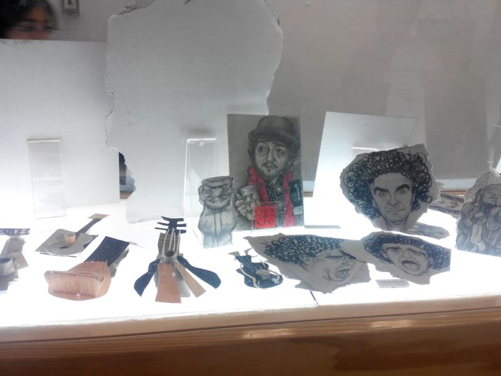 ¿Ya pasaron a ver las caricaturas de Otto Cázares en el Centro Cultural Bella Época?
Pueden encontrar a Carlos Martínez Rentería en una caricatura. No dejen de visitarla.
Consulten los horarios en redes de la librería del fondo de cultura.
#CarlosMartínezRentería #contracultura