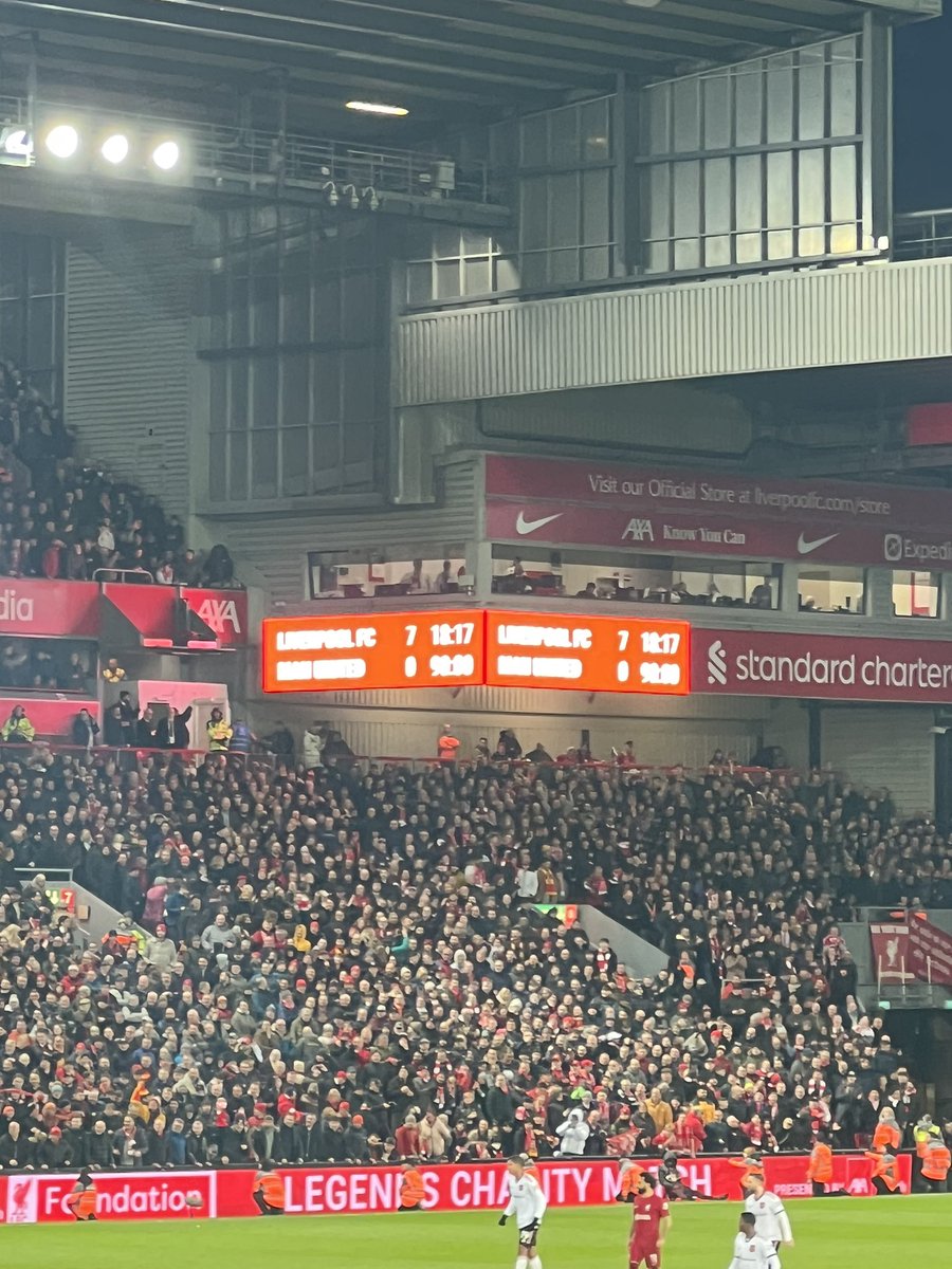 Larryrez's tweet image. 