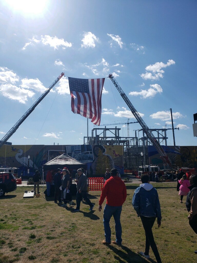 DcfdPoetker's tweet photo. The #ApparatusDivision supporting our community at todays @XFLDefenders game supporting #AmericasMilitary with the US Flag standing tall. https://t.co/ZoJs77CjqW