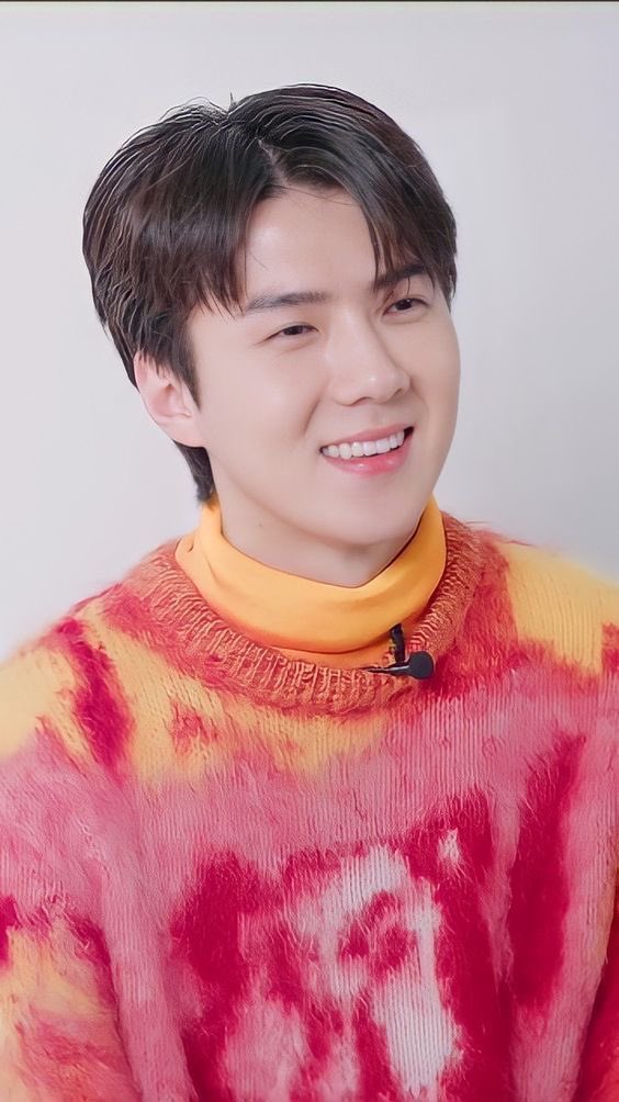 sehunloop's tweet image. from "die for you"                   to "heartless"