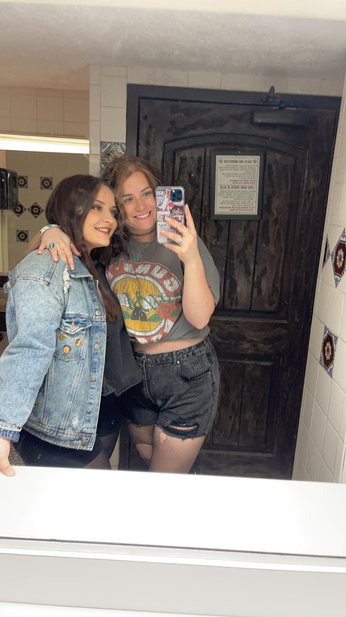 blaircasa's tweet photo. My gals 🖤🖤 https://t.co/J2fibG7nff
