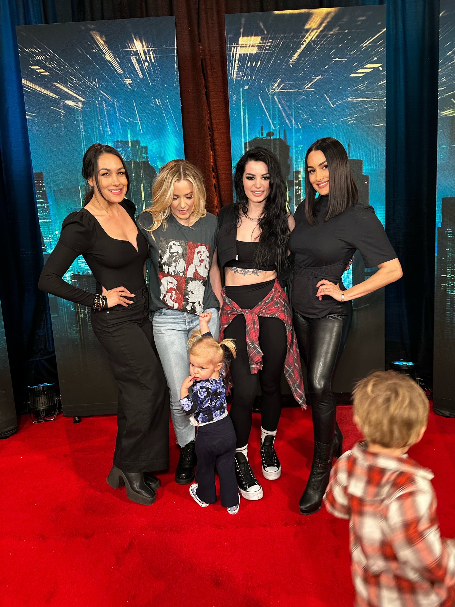 Saraya Reunited With Her Besties From WWE At AEW Revolution 2023 3