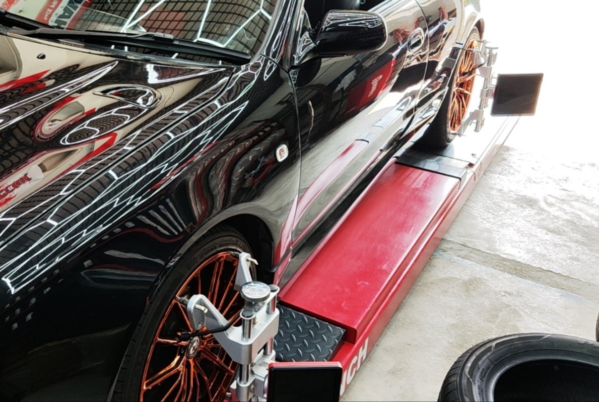 lecturer sam tweet media