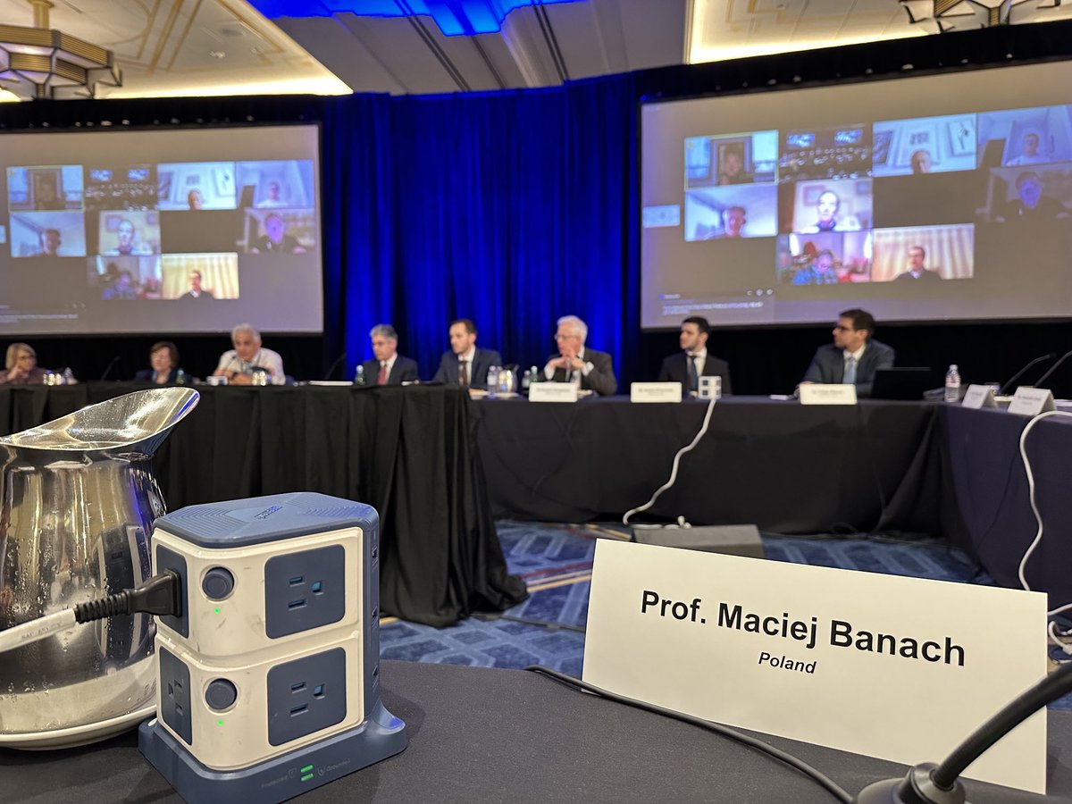 maciejbanach's tweet photo. Great #SCMeeting of the #CORE , CORE2, CS8 &amp; #Essence trials during the #ACC23 Congress. #Olezarsen can be really a game changer for #patients with #Hypertriglicerydemia, #SHTG &amp; #FCS. I always learn a lot by myself during such meetings. Thanks ⁦@Lpa_Doc⁩, ⁦@marcsabatine https://t.co/34mgb6iLnK