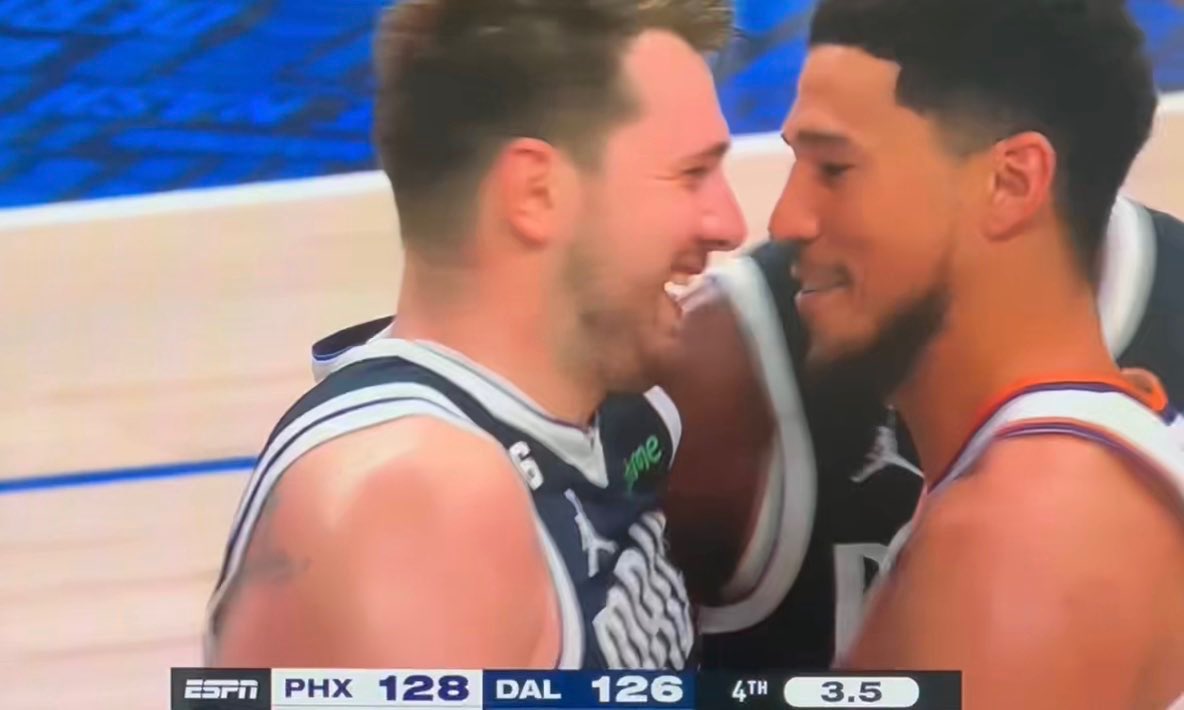 They were abt to smooch 🤭