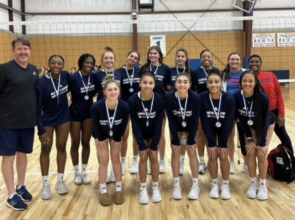 AustinJuniors's tweet photo. 🥇🥇🥇

𝘾𝙊𝙉𝙂𝙍𝘼𝙏𝙐𝙇𝘼𝙏𝙄𝙊𝙉𝙎 to AJV 16 adidas on their 1st place finish in the 17’s division at CTPL #3🤩

#settingahigherstandard https://t.co/JRj1wLe6Kx