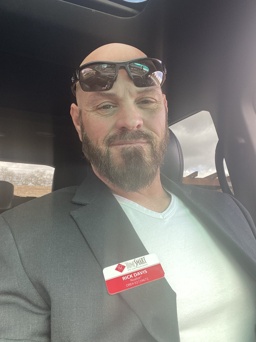 Realtor_Rick33's tweet photo. Open house time. #realestateagent #openhouse #buying #selling #agent #centralballey https://t.co/ytfQ9MWKVr
