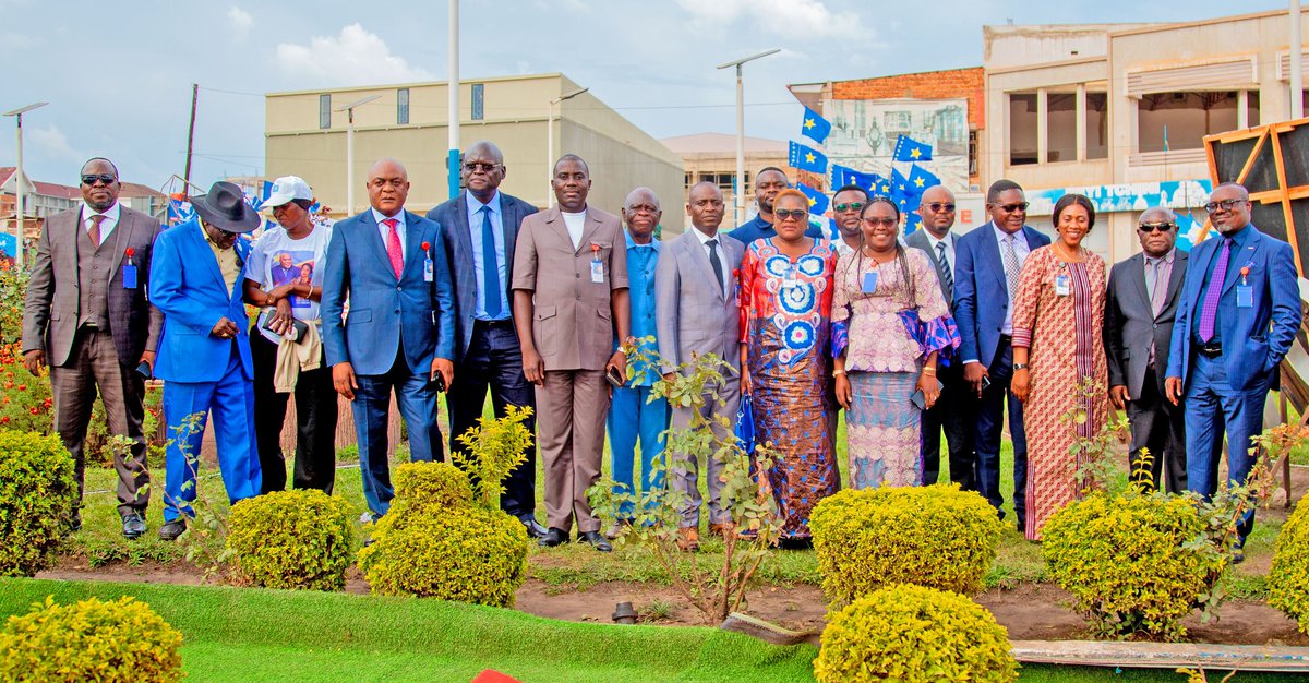 BenNazerSe's tweet photo. Tous les ministres provinciaux du Lualaba, notamment l'argentier #Achille #MUTETEKE, @PaulinKalau1, #Nathalie #Ngandu et bien d'autres ont valablement représenté le gouvernement provincial à l'accueil impressionnante des Lualabais à la très distinguée première dame @DeniseNyakeru https://t.co/GDxIzikAxK