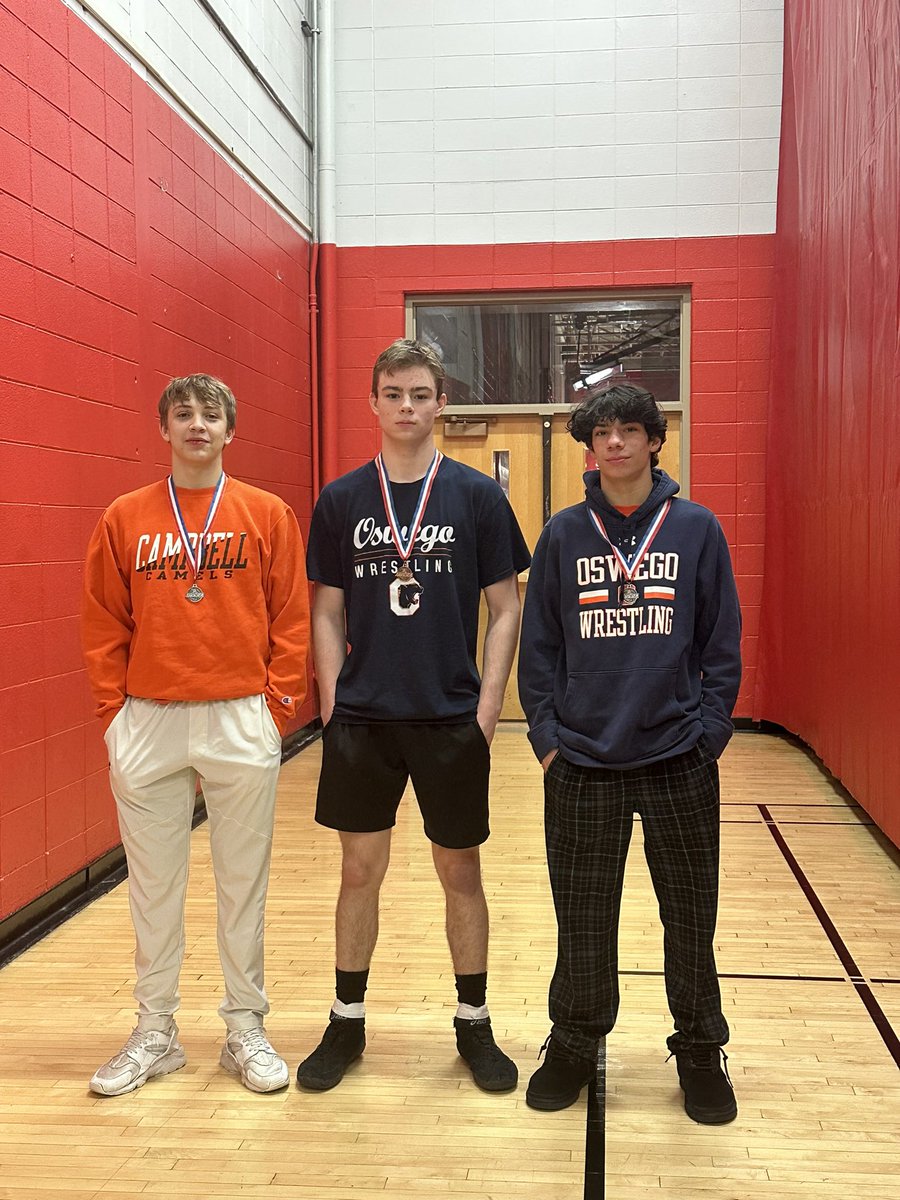 OswegoWrestling's tweet photo. Congratulations to our 3 Fresh/Soph State Qualifiers, Vincent Manfre, Brayden Swanson, and Ethan Essick!  Also, great season by Aiden Ortiz, Ethan Torres, and James Strickland! https://t.co/trxERG8ZCL