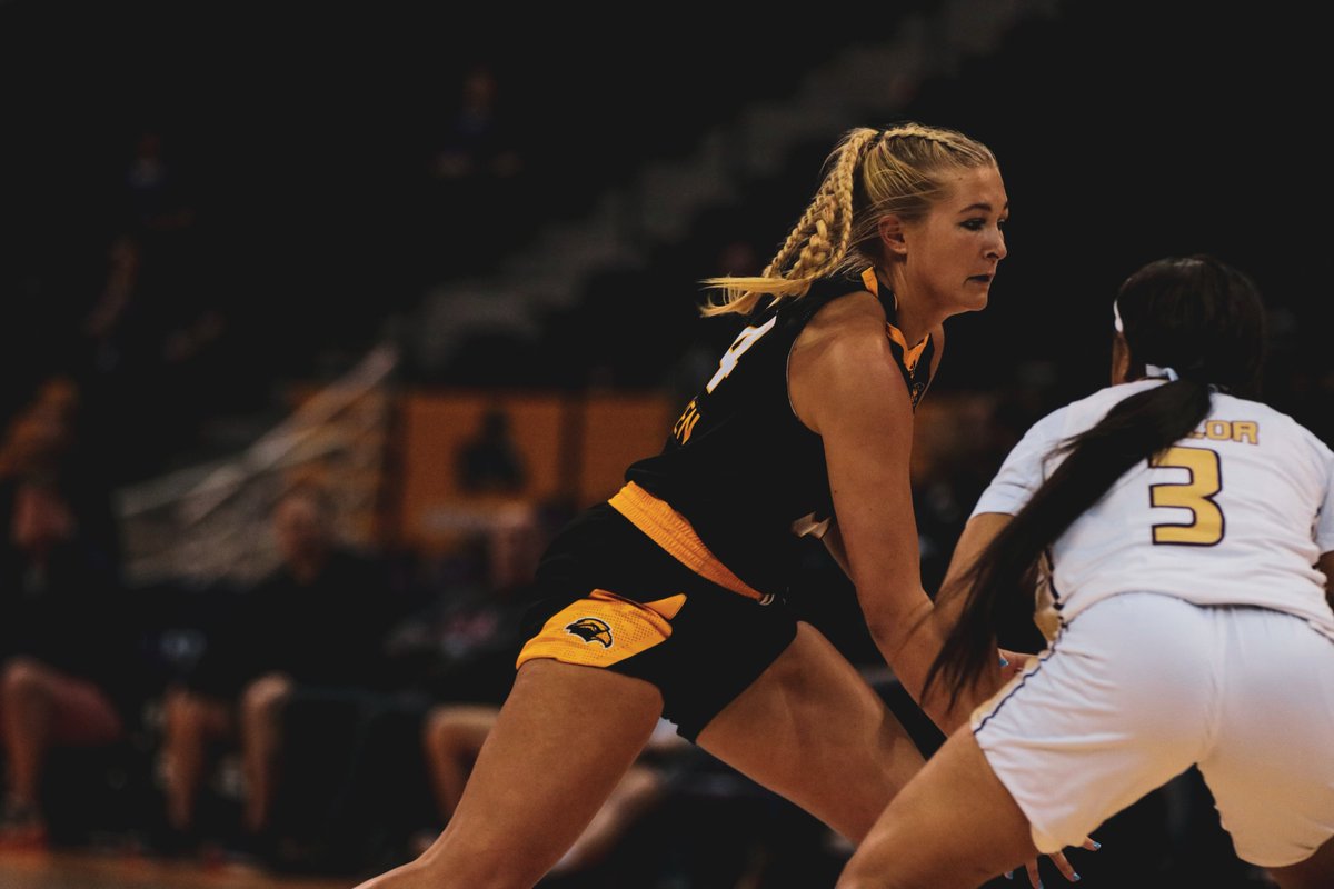 SouthernMissWBB's tweet photo. First Half Frames

Second half underway in the Bay Center

📻: https://t.co/IzUFKqJyLt
📺: https://t.co/gi5zLQFoFN
📊: https://t.co/CwvuZEXwOt

#SMTTT https://t.co/3YgML5BkSu
